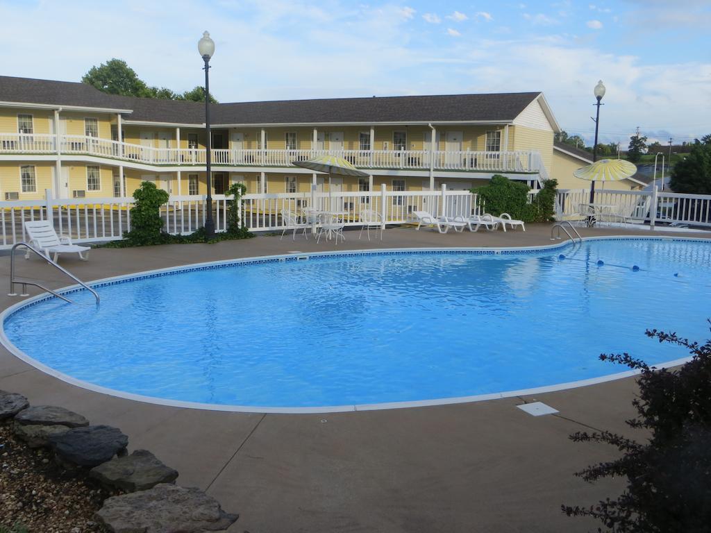Honeysuckle Inn & Conference Center Branson Exterior photo